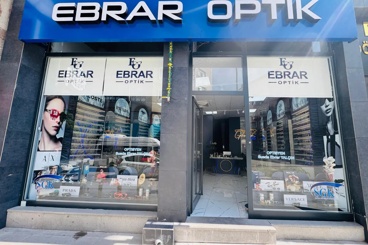 Kırıkkale'deki Ebrar Optik mağazasının dış cephesi